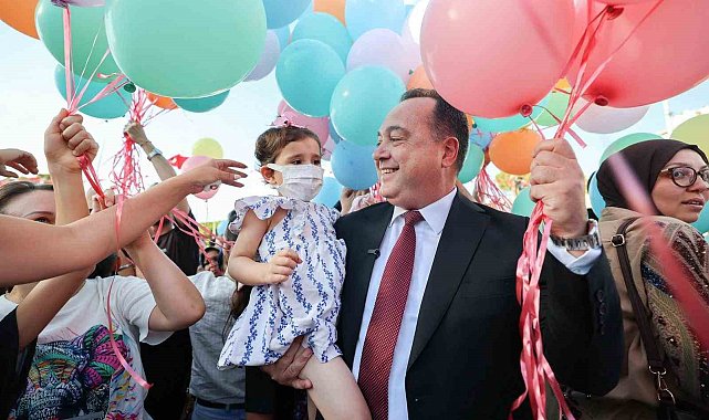 Zafer Bayramı'nda çocukların yüzü güldü