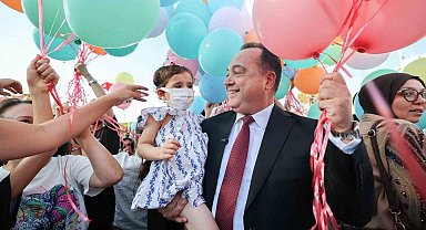 Zafer Bayramı'nda çocukların yüzü güldü