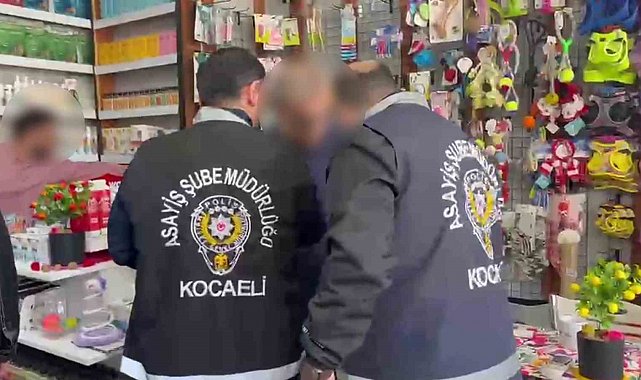 10 yıldır aranan firari dükkanında yakalandı, kelepçeye itiraz etti