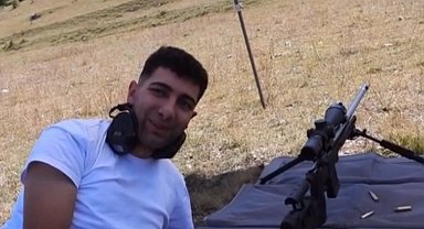 100 metreden iğne üzerindeki buğdayı vurdu