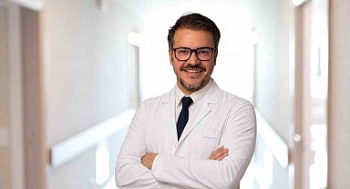 ''Okullar açıldı, çocukların duruşuna dikkat edilmeli, skolyoz sessiz ilerleyebilir''