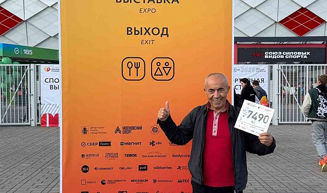 77 yaşındaki Demir Adam Ali Bıdı, Moskova Maratonu'nda Türkiye'yi temsil etti