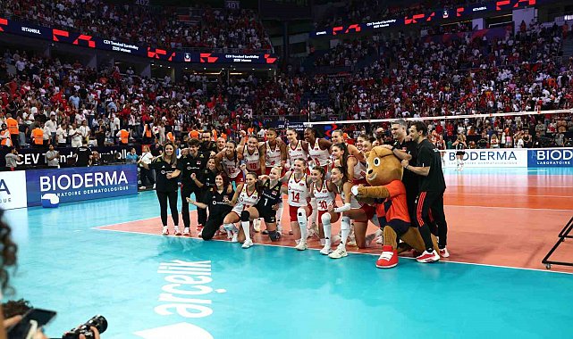 A Milli Kadın Voleybol Takımı, Avrupa Şampiyonası'nda yarı finale yükseldi