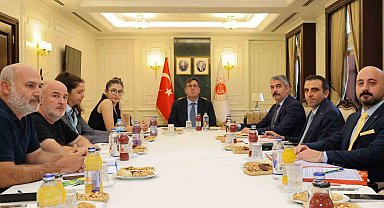 Adalet Bakan Yardımcısı Tuncay, Adalet Peşinde Aileleri Platformu üyeleriyle bir araya geldi