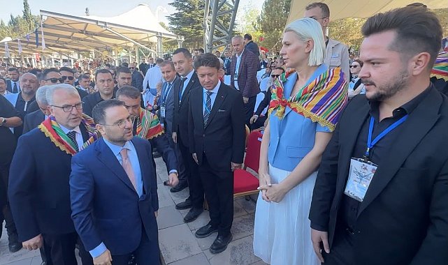 Adalet Bakanı Akın Gürlek Söğüt şenlikleri için ilçeye geldi