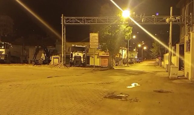 Adana'da deprem "Uyuyorduk, beşik gibi sallandık"