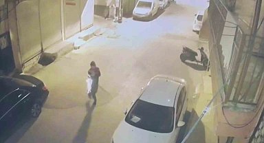Adana'da iki araca silahlı saldırı: Şüpheliler kameradan tespit edilip yakalandı