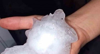 Adana'da yumruk büyüklüğünde dolu yağışı tarım arazilerine zarar verdi