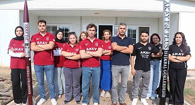 Adanalı gençlerin roketleri TEKNOFEST'te iki kategoride derece yaptı