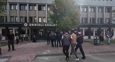 Adliyeye sevk edilen şüphelilere ailelerinden ibretlik tepki