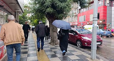 Afyonkarahisar'da yağışlı hava etkili oldu