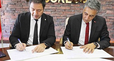 Ağrı Şeker Fabrikası ile Milli Eğitim Müdürlüğü arasında iş makineleri operatörü yetiştirme protokolü imzalandı