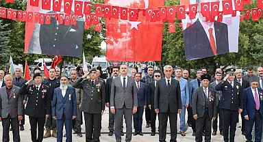 Ağrı'da Gaziler Günü dolayısıyla tören düzenlendi