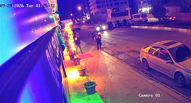 Ağrı'da otomobil ile iki motosiklet çarpıştı, 2 kişi yaralandı