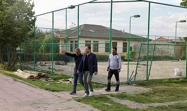 Ağrı'da tenis kortlarının zemini yenileniyor