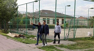Ağrı'da tenis kortlarının zemini yenileniyor