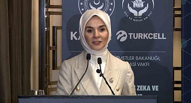 Aile ve Sosyal Hizmetler Bakanı Göktaş: "Kadınları dijital dünyanın risklerine karşı koruyan stratejik bir adım atıyoruz"