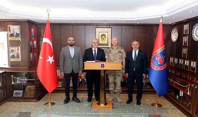 AK Parti heyeti Bilecik Jandarma Eğitim Komutanı İlbey ile bir araya geldi