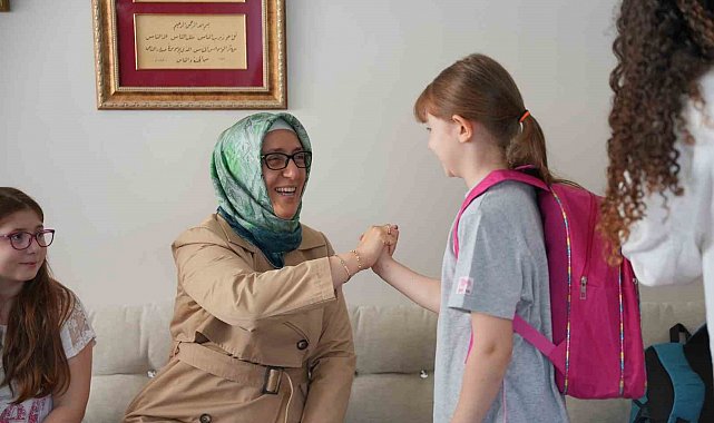 AK Parti İstanbul'dan 11 bin öğrenciye "Çantan Hazır" desteği