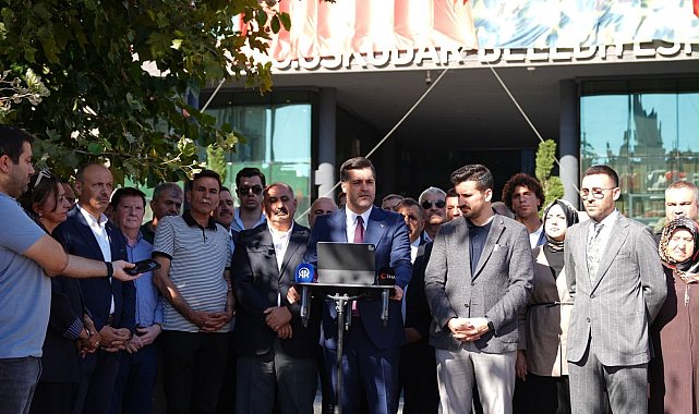 AK Parti'den Üsküdar Belediyesi'ne "hizmetsizlik" protestosu