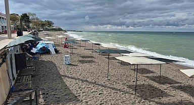 Akçakoca'da tatilciler gitti, kuşlar geldi
