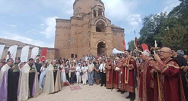Akdamar Kilisesi'ndeki 14'üncü ayin sona erdi