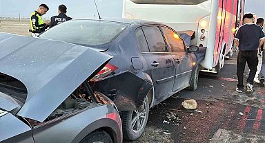 Aksaray'da kum fırtınası zincirleme kazaya neden oldu: 16 yaralı