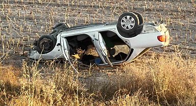 Aksaray'da tarlaya uçan otomobil takla attı: 1 yaralı