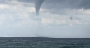Alanya açıklarında hortum görüntülendi