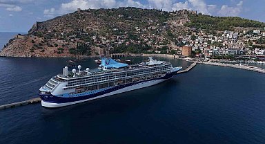 Alanya'ya 9 ayda 8 kruvaziyerle 10 bin 476 turist geldi