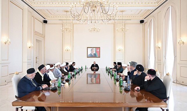 Aliyev: "İslam dünyasına karşı ilan edilmemiş bir savaş var ve İslamofobi bunun küçük bir parçası"