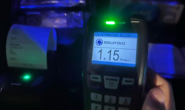 Alkollü sürücü motosikletliye çarptı: 1 yaralı