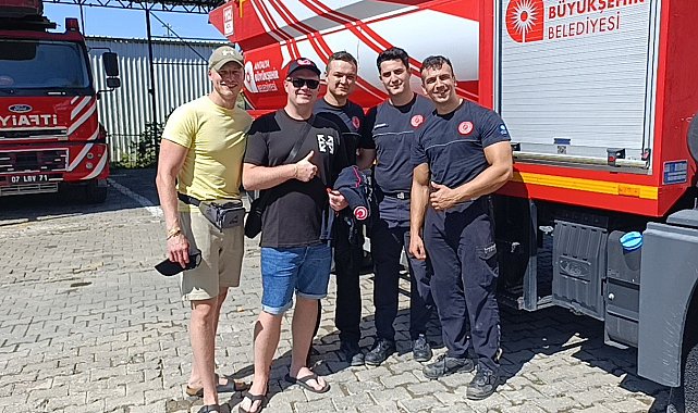 Alman itfaiyeci, Türk meslektaşlarının yanına uğramadan ülkesine dönmüyor