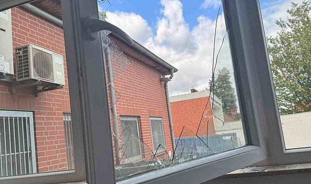 Almanya'da hırsızlar banka soygunu planladılar, Türk kuaförü soydular