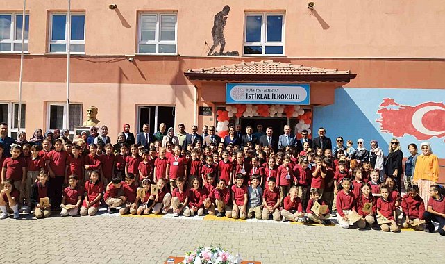 Altıntaş'ta İlköğretim Haftası coşkuyla kutlandı
