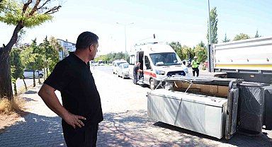 Ambulansa yol vermek isterken kazaya neden oldu