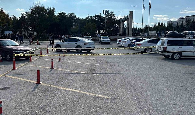 Anayasa Mahkemesi önündeki eylemde kendini vurdu