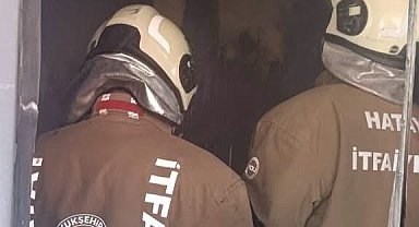 Antakya'da konteyner yangını kısa sürede söndürüldü