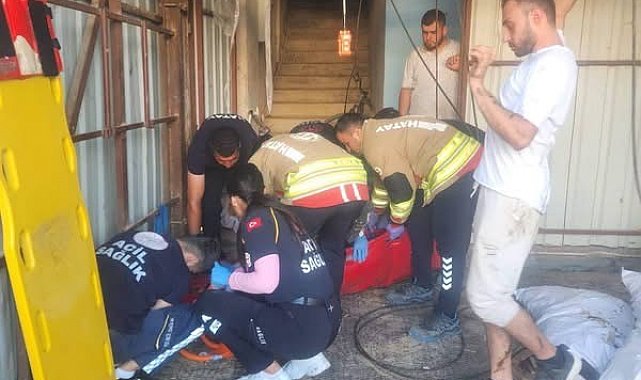 Antakya'da yük asansörü düştü: 1 yaralı