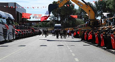 Antalya Büyükşehir Belediyesi filosuna 89 yeni araç
