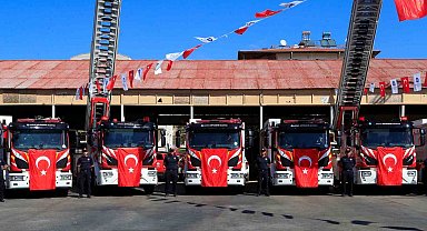 Antalya İtfaiyesi araç filosunu güçlendirdi: 24 yeni itfaiye aracı sahada