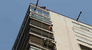 Antalya'da 15 katlı binada can pazarı