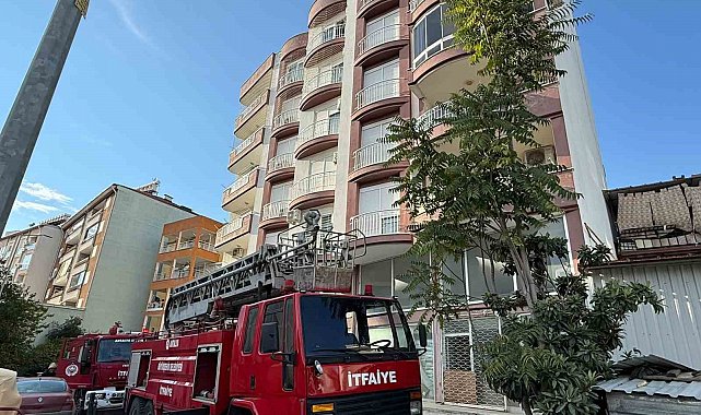 Antalya'da balkonda çıkan yangın korkuttu