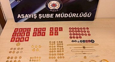 Antalya'da kendisini komiser olarak tanıtıp 3 milyon TL'lik ziynet eşyası dolandırdılar