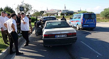 Antalya'da otomobiller çarpıştı: 1 yaralı