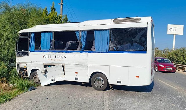 Antalya'da tur otobüsü ile servis minibüsü çarpıştı: 6 yaralı