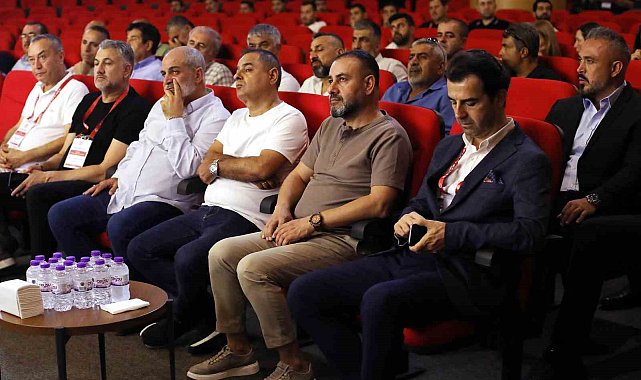 Antalyaspor A.Ş.'de yeni yönetim kurulu göreve geldi