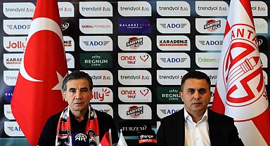 Antalyaspor, Osman Özköylü ile sezon sonuna kadar sözleşme imzaladı