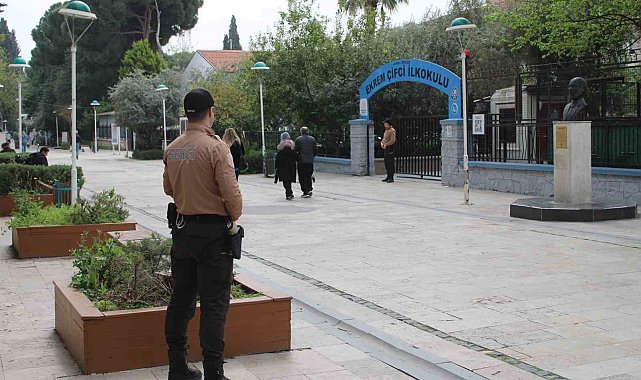 Aydın'da okul çevrelerinde ilk gün denetimi