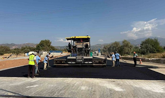 Aydın'ın dört bir yanında yol çalışmaları sürüyor